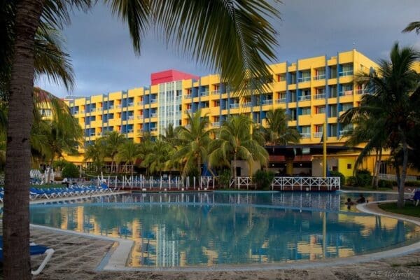 Piscine historique du Barceló Solymar à Varadero avant le retrait de Barceló en 2026