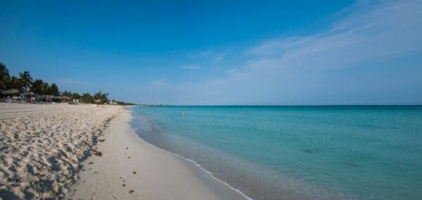 Plage de Varadero située à environ 70 mètres de l’Hotel Sunbeach