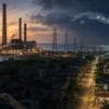 Centrale, lignes électriques et quartiers de Cuba pendant une reconnexion progressive du SEN