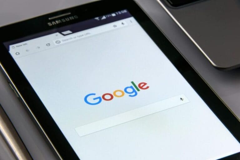 Internet à Cuba avec WiFi, réseau mobile ETECSA, WhatsApp, CubacelTur et cartes hors ligne